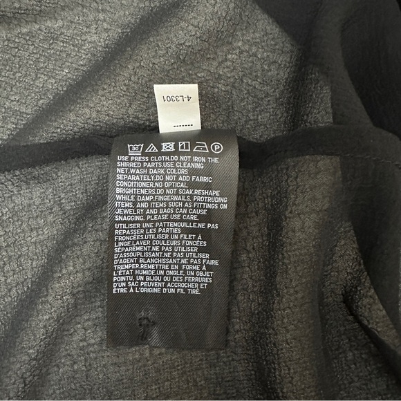 Uniqlo Black Sheer Women's Blouse - Picture 9 of 11